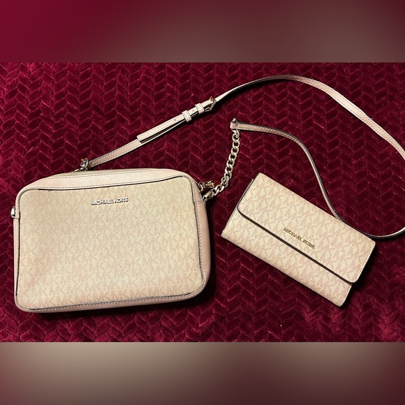 Michael Kors Handbags - UC Michael Kors Light Blush Crossbody and Wallet 2-piece Set